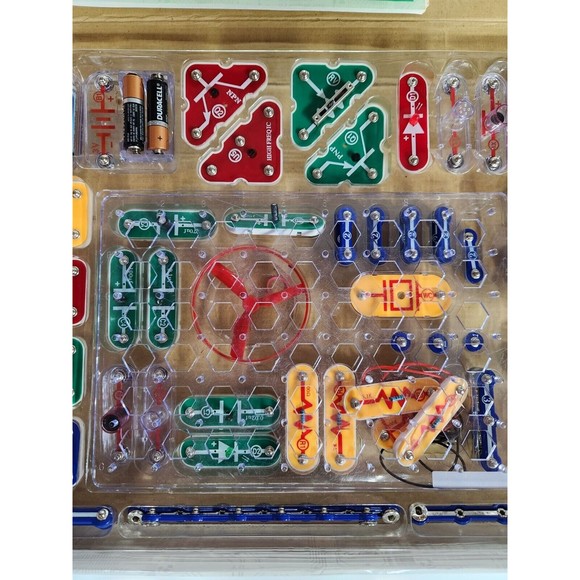 Electronic Snap Circuits Set SC-300 With Manuals by Elenco  tested - Picture 5 of 15